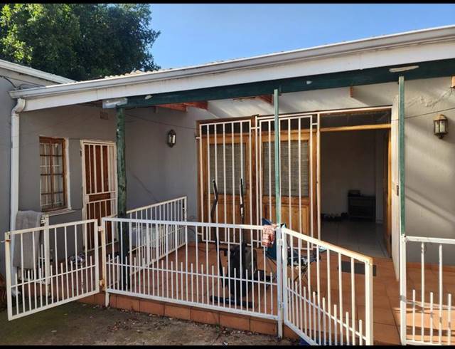 4 BEDROOM HOUSE FOR SALE IN KENSINGTON